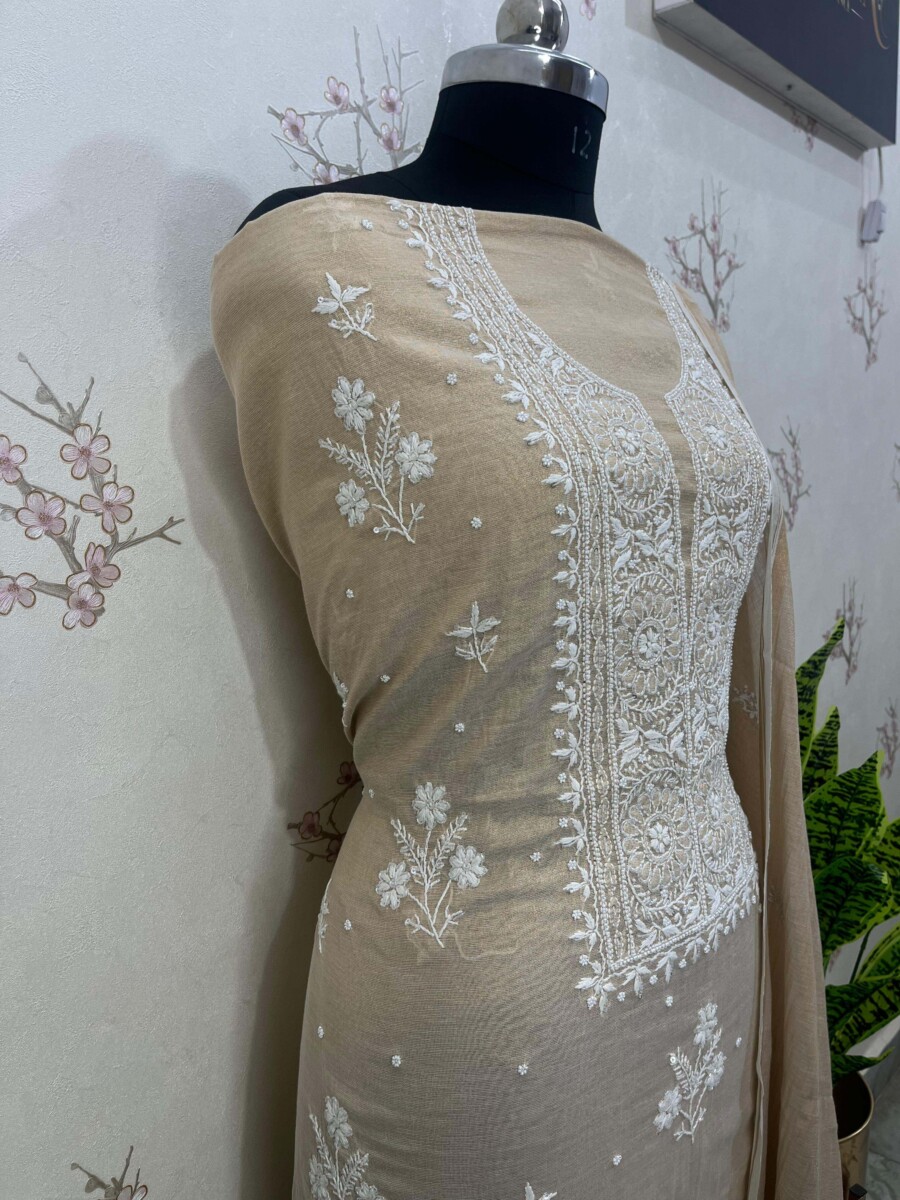 Golden Tissue With Gala Booti Two Ppieces Set - Image 2