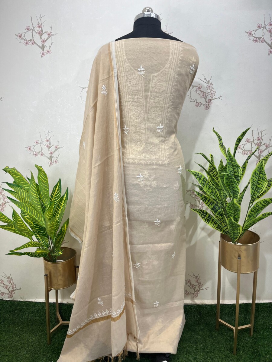 Golden Tissue With Gala Booti Two Ppieces Set - Image 5