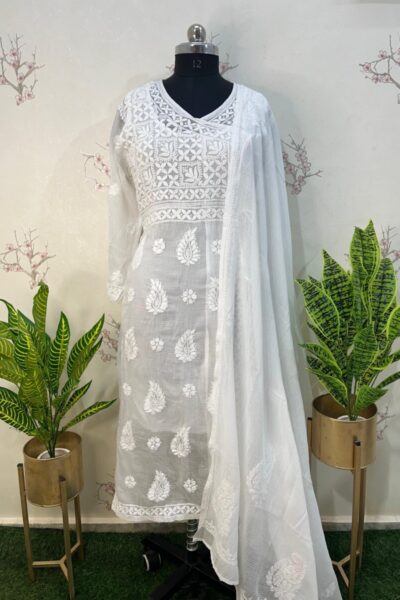 Handcrafted Lucknowi chikankari outfits for women online
